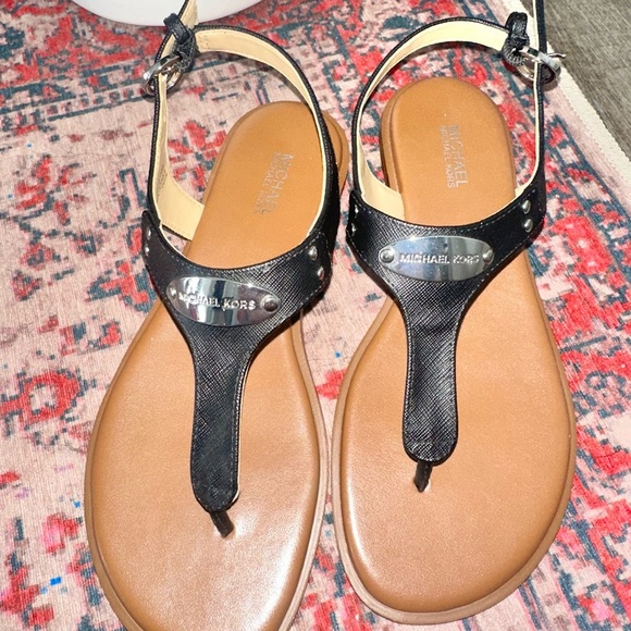 Michael Kors Logo Plate T-Strap Sandal - Picture 3 of 5